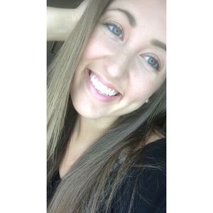 Meet your Posher, Brianna